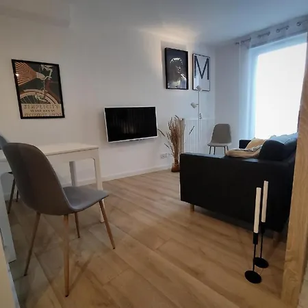 Munn 2 Apartment *